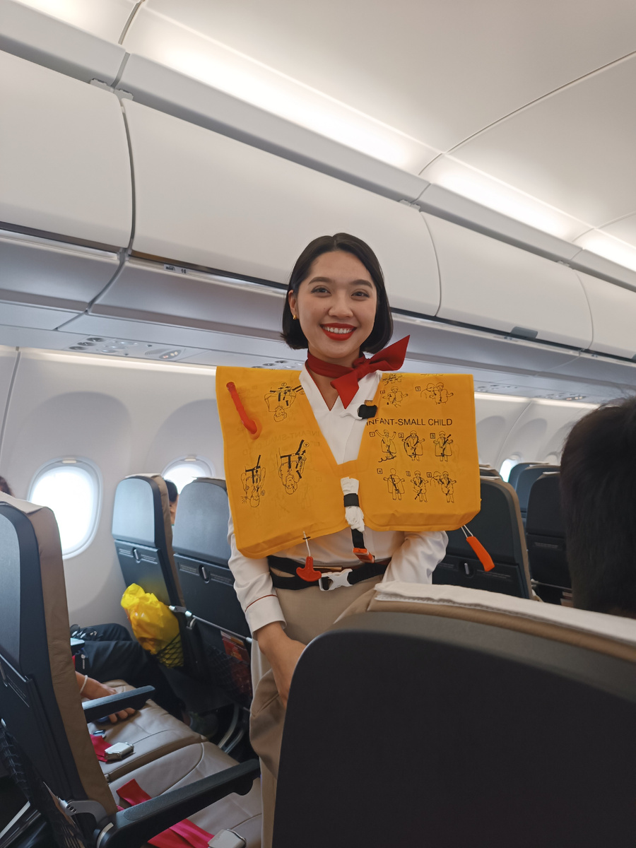 Как небесные принцессы пробегают стюардессы