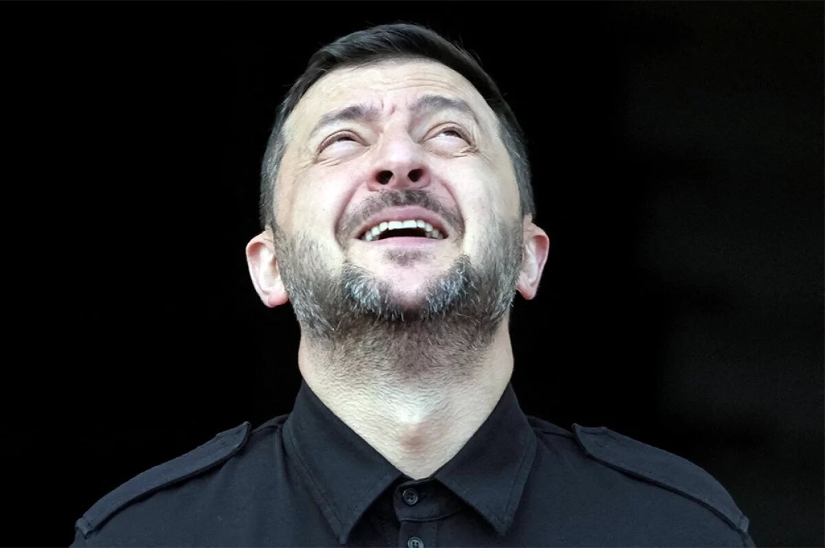    Владимир Зеленский устроил истерику из-за снятия санкций.