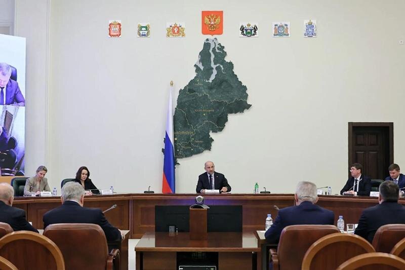    Фото пресс-службы полпредства в УрФО. Совещание