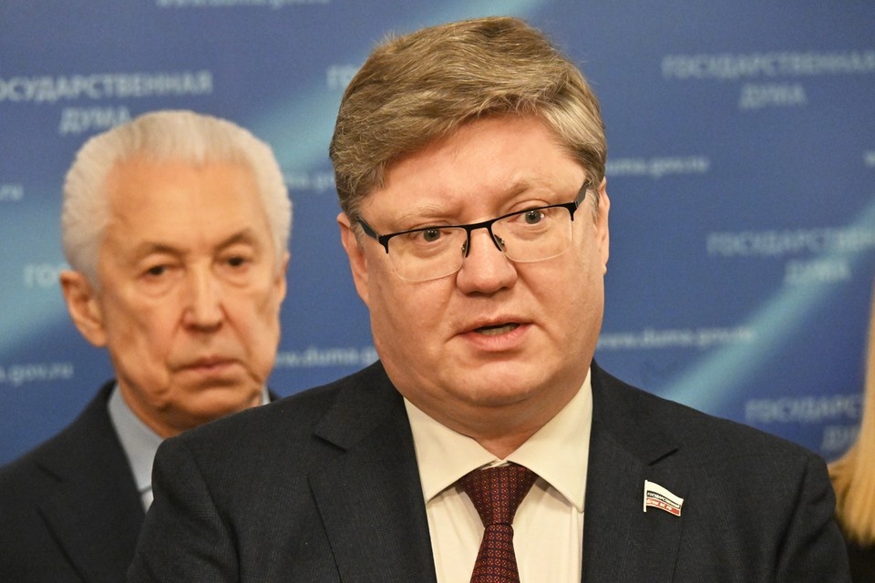    Заместитель руководителя фракции "Единая Россия" в Госдуме РФ Андрей Исаев. Владимир ВЕЛЕНГУРИН