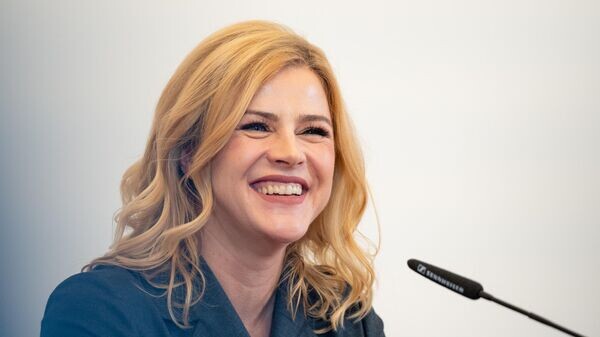    CC BY-SA 2.0 / Saeima / Ieva Ābele / Jaunievēlētās Ministru prezidentes Evikas Siliņas preses konference