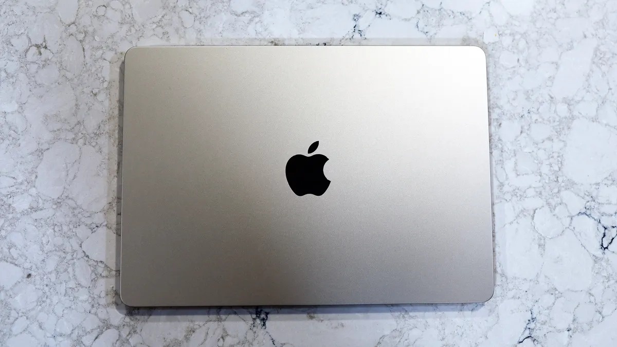    Дизайн остался прежним. Apple использует его со времен MacBook Air M2. Изображение: techradar.com