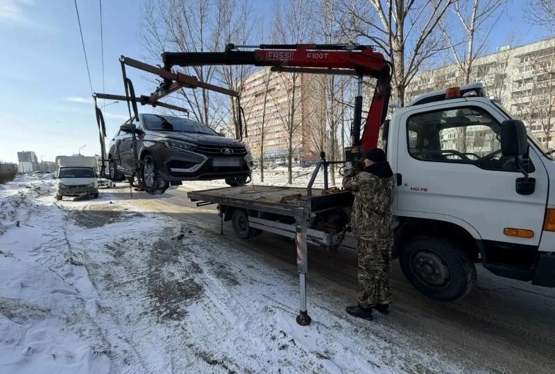 В Тольятти всерьез взялись за автомобили - те, которые нарушают правила парковки