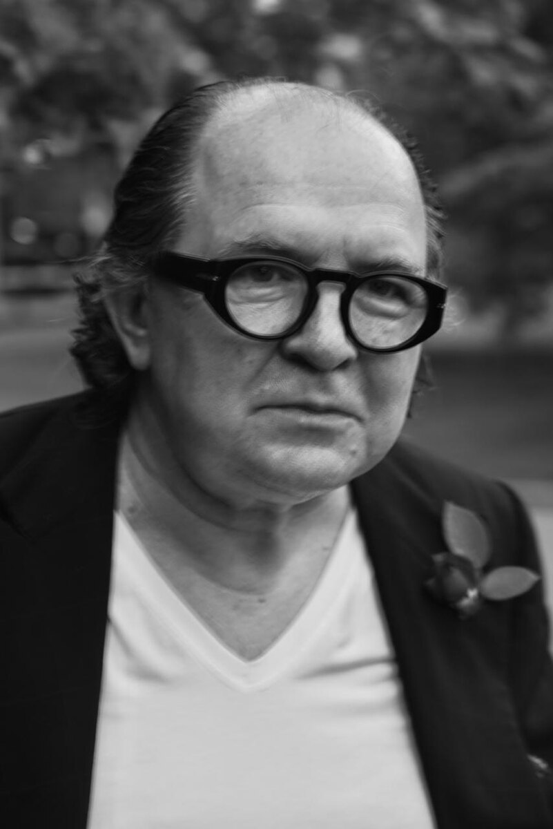 Август Котляр ждёт-не дождётся, когда наконец-то появится квантовый суперкомпьютер "Лимфатер", чтоб наговориться всласть с компетентным собеседником