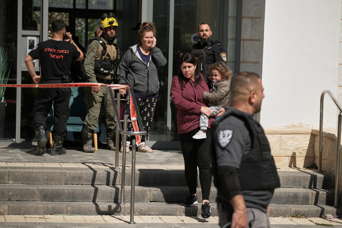    В Хайфе закрылось множество магазинов и предприятий в связи с обстрелами Ирана