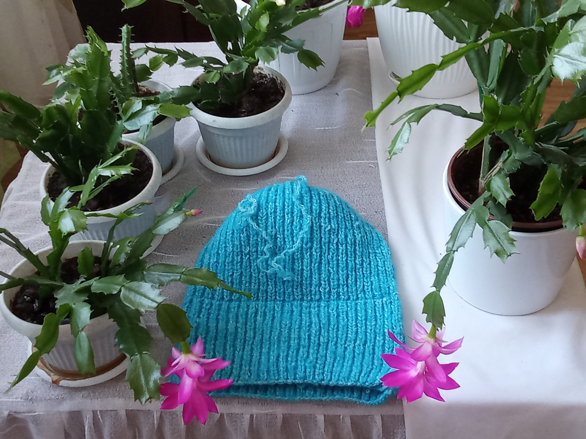  Шапку осталось только сшить. 23 - 00 ,10 марта 2026 год.