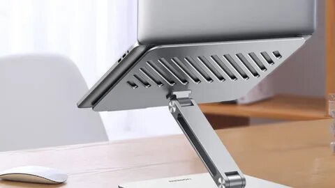 Держатели существуют в самых рахных исполнениях - от простых подставок до полноценных кронштейнов с различными настройками 