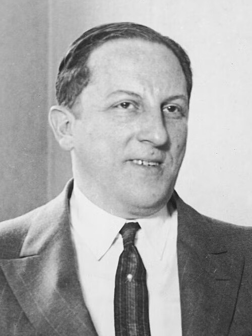 Арнольд Ротштейн (17 января 1882 — 5 ноября 1928) — по прозвищу «Мозг» — американский предприниматель и азартный игрок, ставший значительной фигурой в еврейской мафии Нью-Йорка