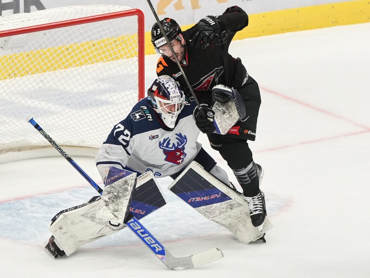    Торпедовец Денис Костин – уроженец Омска – не сумел уберечь ворота после бросков Джованни Фьоре