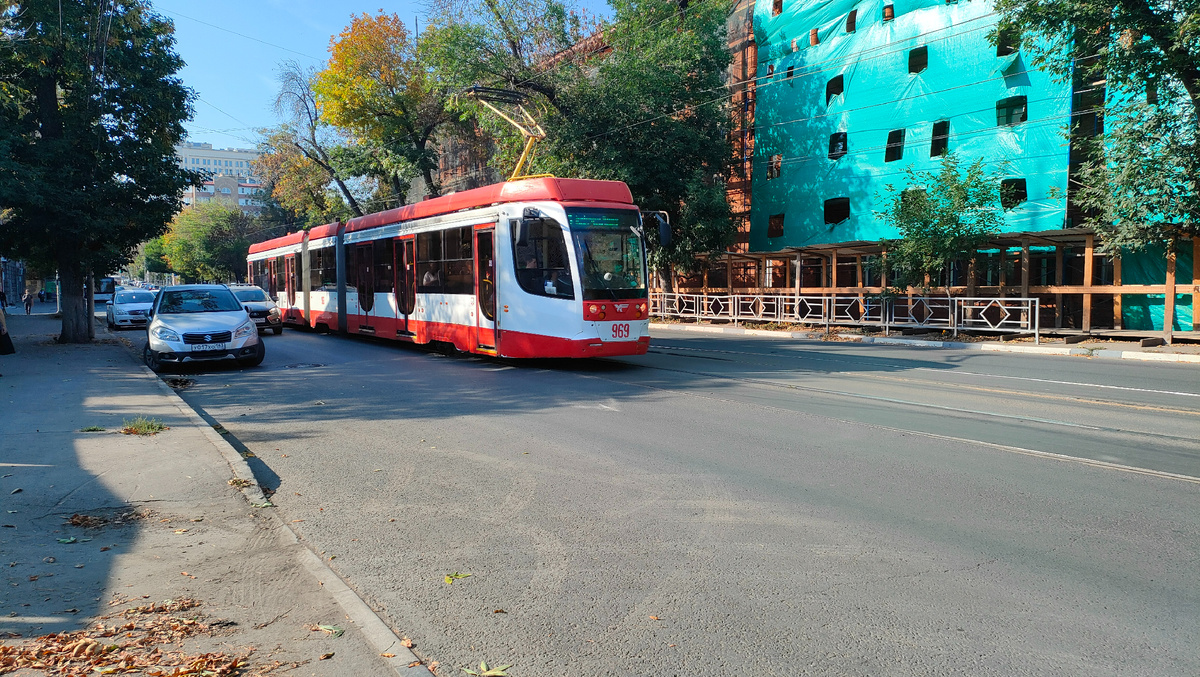 г. Самара, Красноармейская ул., вагон 71-631.01, маршрут № 5