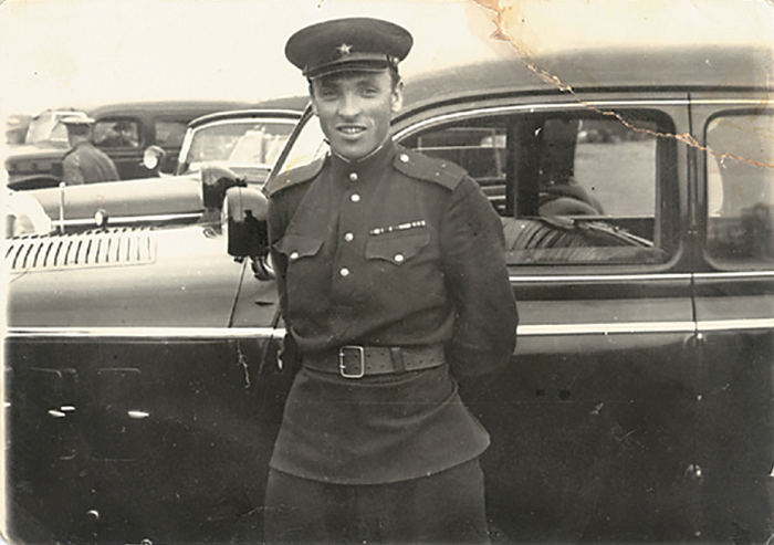 Водитель Жукова Александр Николаевич Бучин