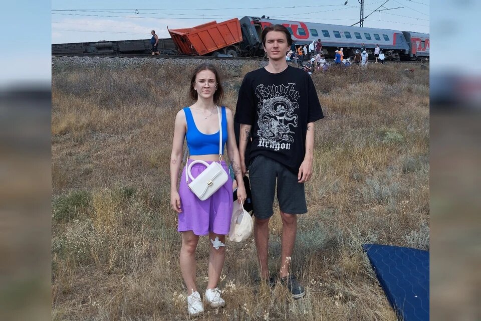 Самарские выпускники колледжа МИР спасли пассажиров опрокинувшегося поезда
Фото: Предоставлено "Комсомолке".
