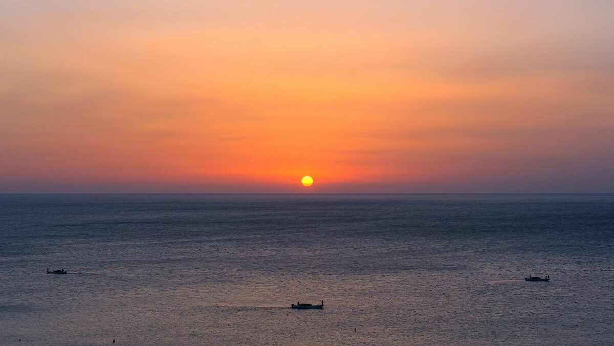     Фуджейра. ОАЭ   
(cc) Sergey Churikov