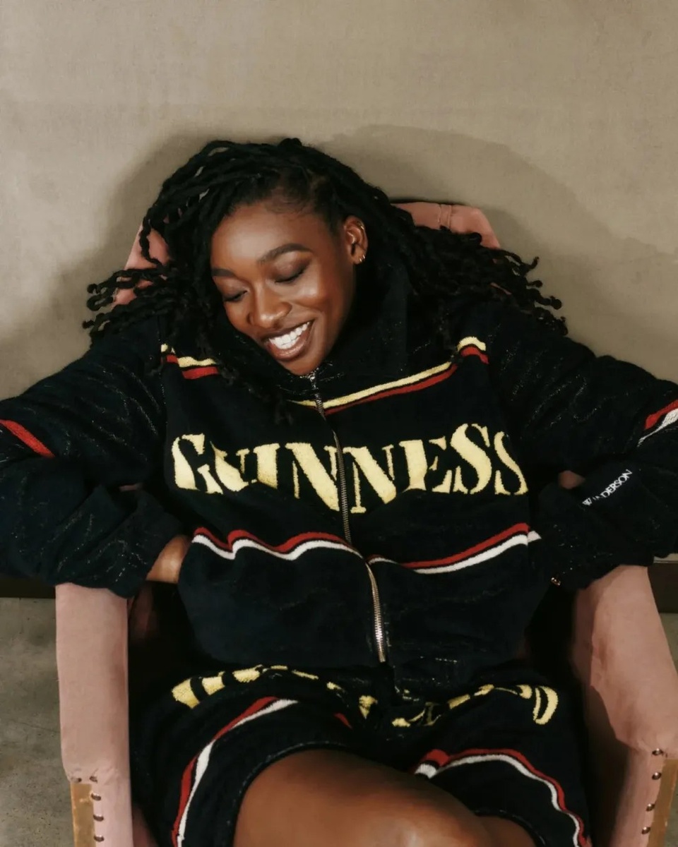    JW Anderson и Guinness выпустили капсульную коллекцию (фото 1)