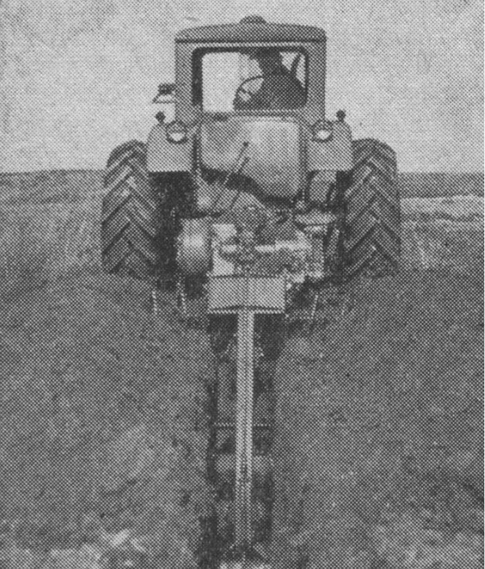 Фото 2: ЭТЦ‑161 отрывает траншею