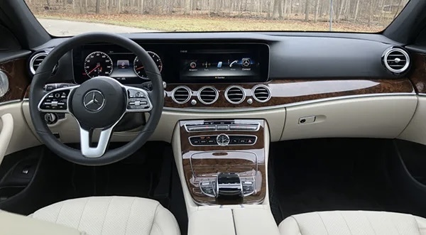 Салон Mercedes-Benz E-class 2020 года