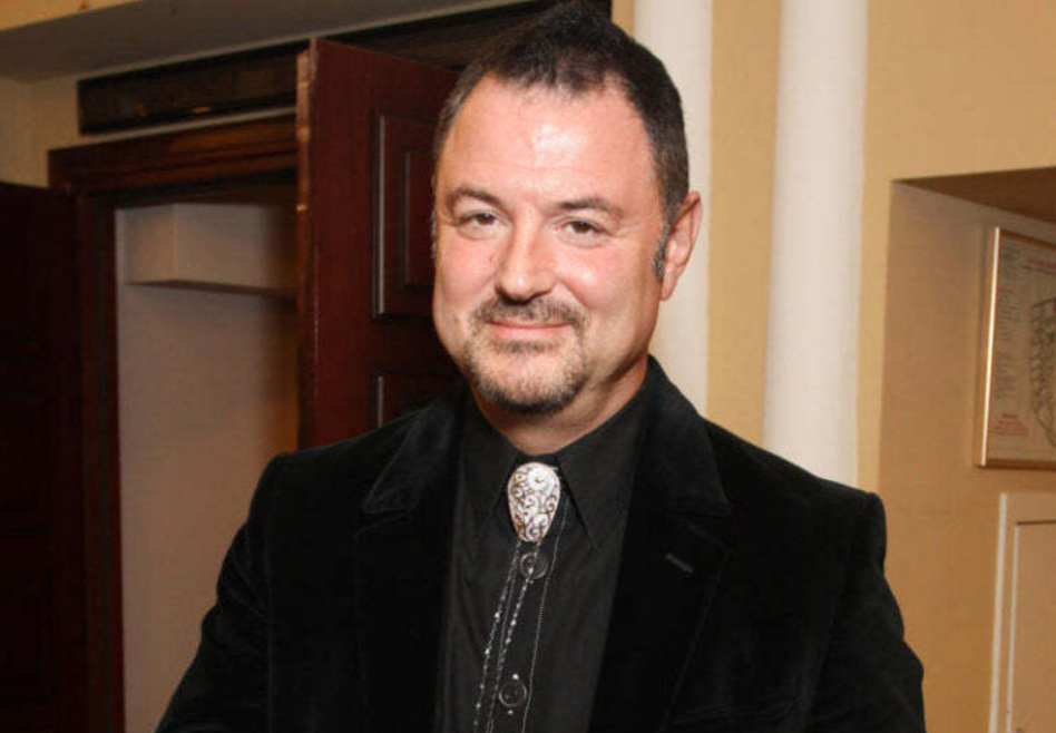 Максим Леонидов