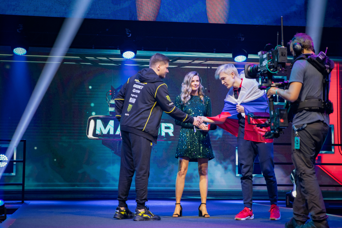     На протяжении всего 2021 года мировая сцена фактически наблюдала противостояние двух СНГ-команд – Natus Vincere и Gambit