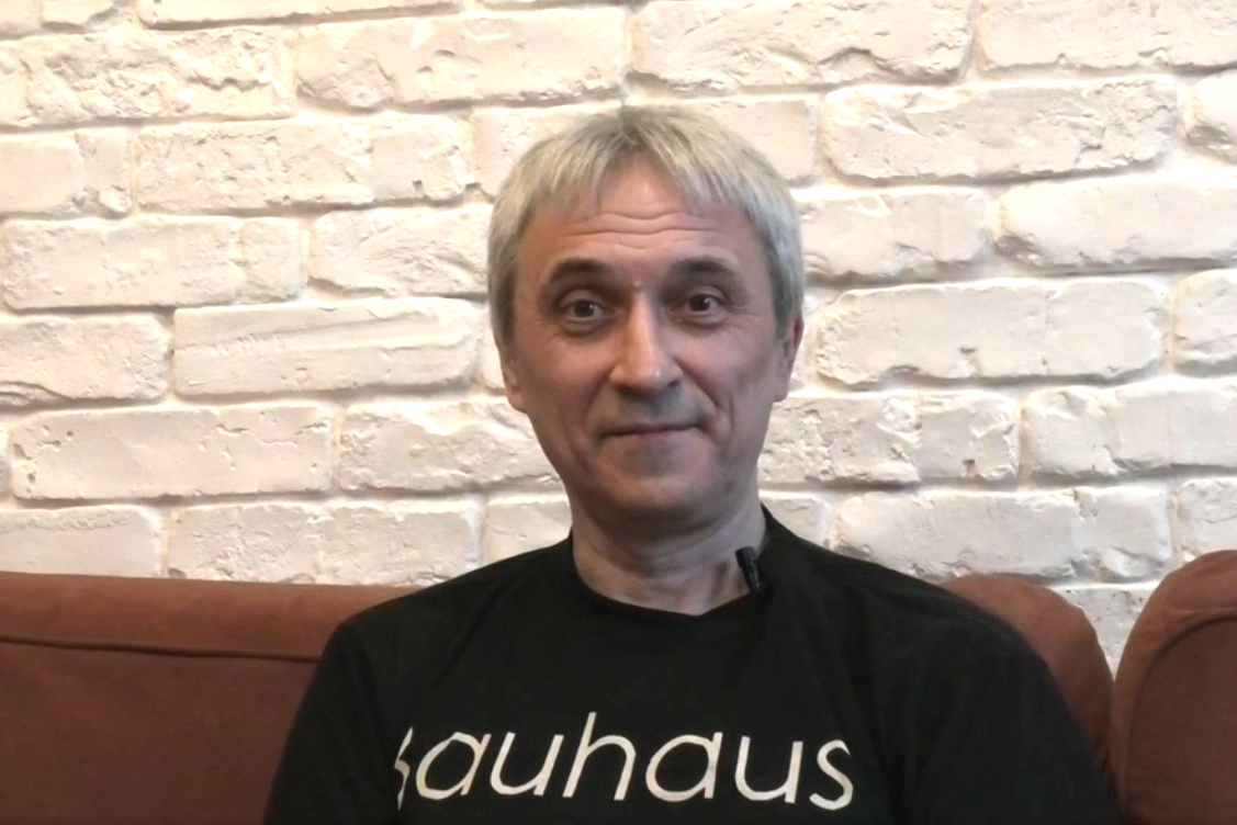 Я-Ха, музыкант, редактор самиздат-журнала «Осколки», книги о Янке Дягилевой. Интервью для "Машбюро" 20.11.2025