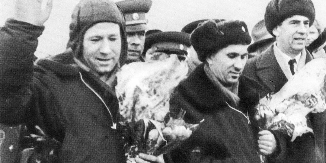 Как космонавты двое суток жили в тайге после исторического полета