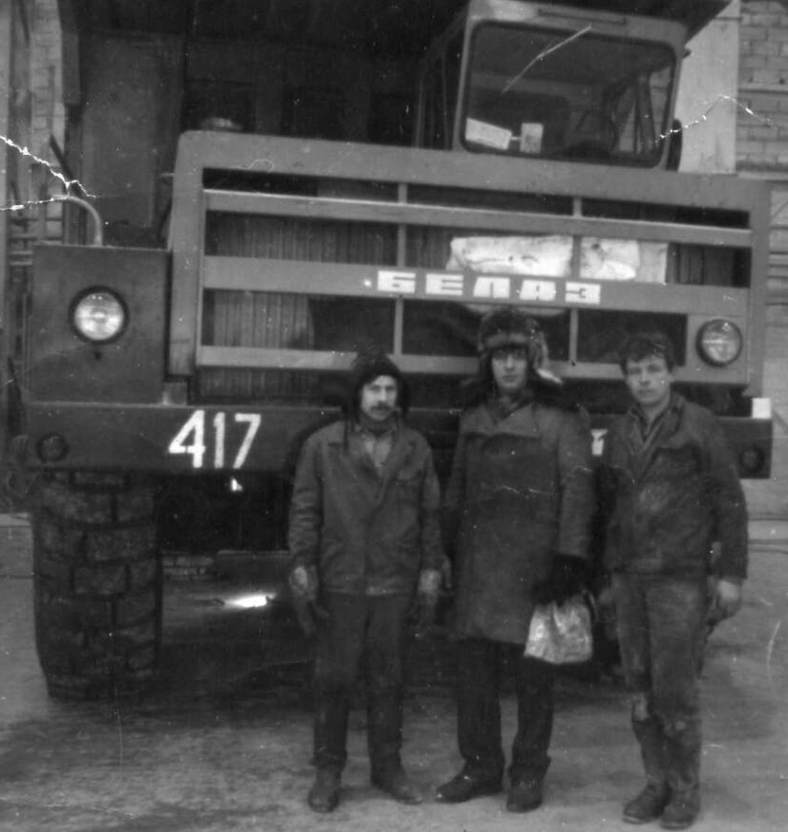 Фото автора. 80 годы двадцатого века. Слева на право. Евгений, Григорий, Вадим.