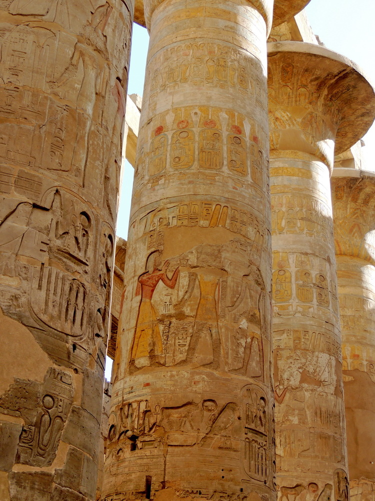 Украшения колонн Канакского храма.