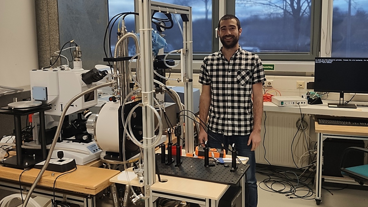 Феликс Шильберт, доктор философии, присоединился к японско-немецкому исследовательскому консорциуму во главе с доктором философии Иштваном Кезсмарки из Аугсбургского университета.