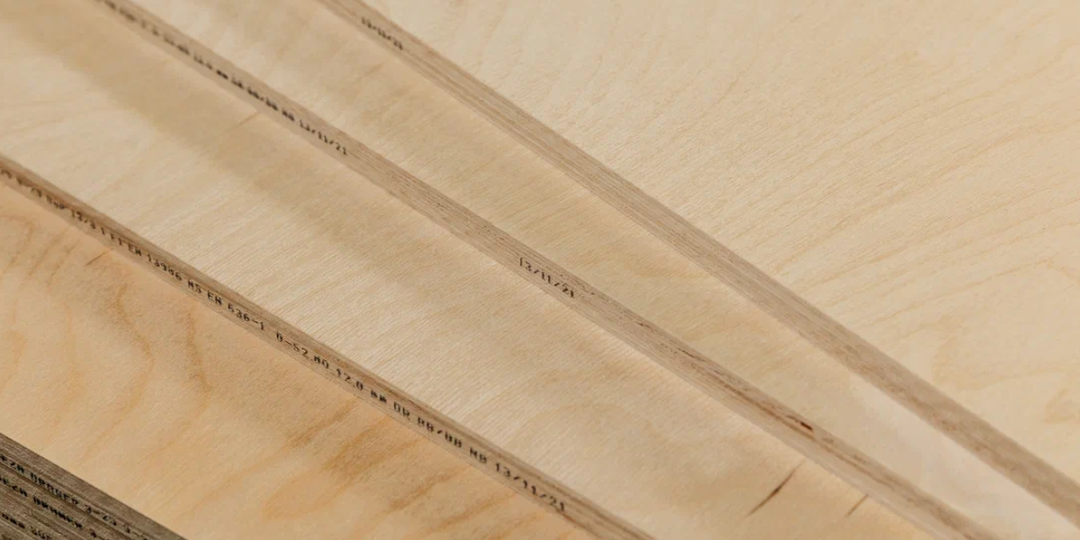 Что проверить при покупке фанеры: чек-лист клиента