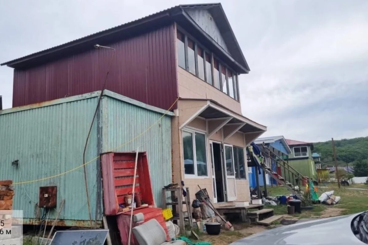    В бухте Спокойная власти Приморья перед сносом ищут хозяев 67 самостроев