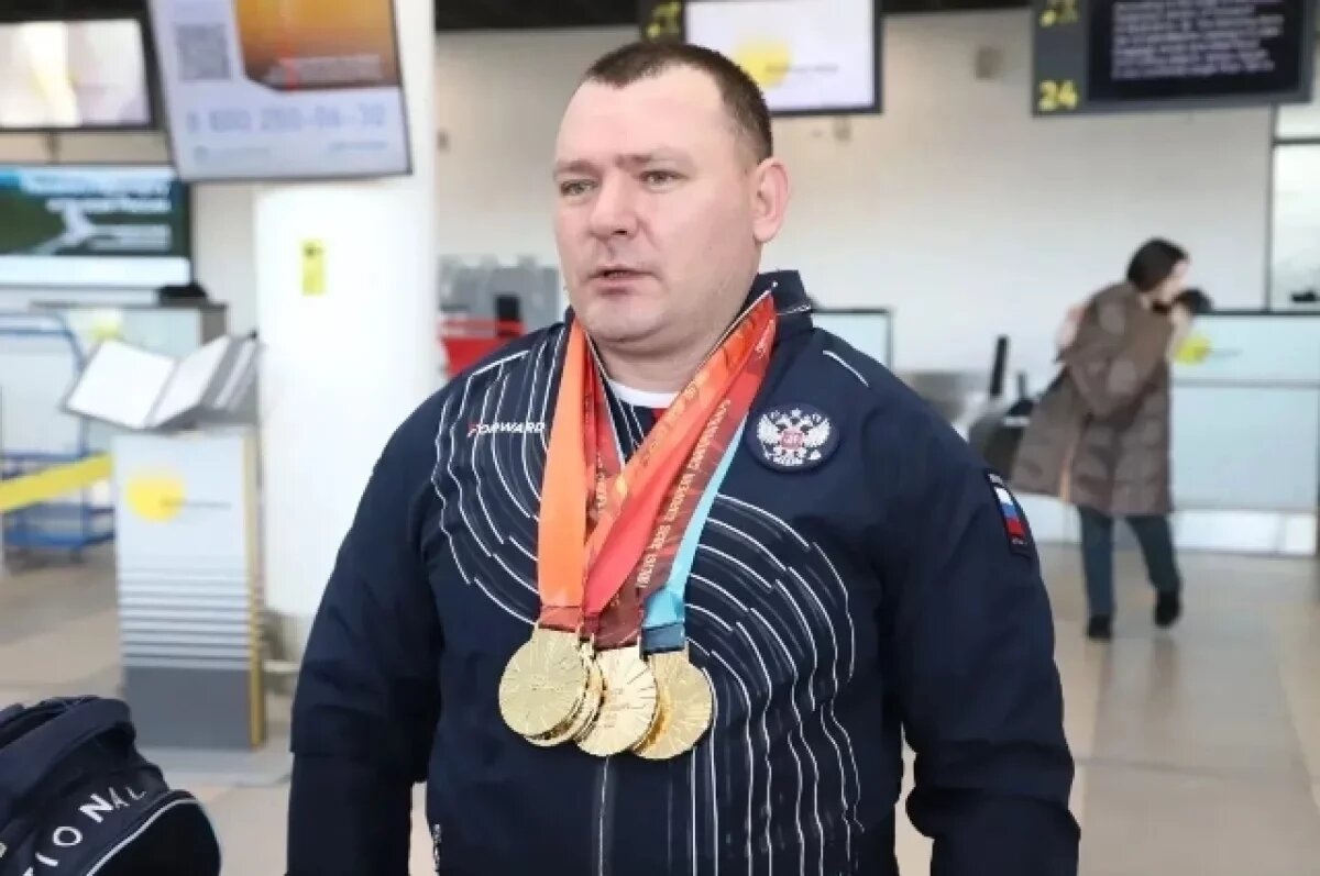    Хабаровчанин Сергей Анненков забрал четыре золота Европы в пауэрлифтинге