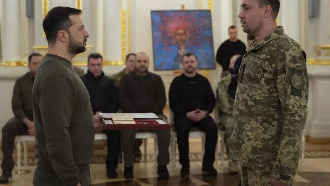    Владимир Зеленский и Кирилл Буданов* (справа). Фото: AP