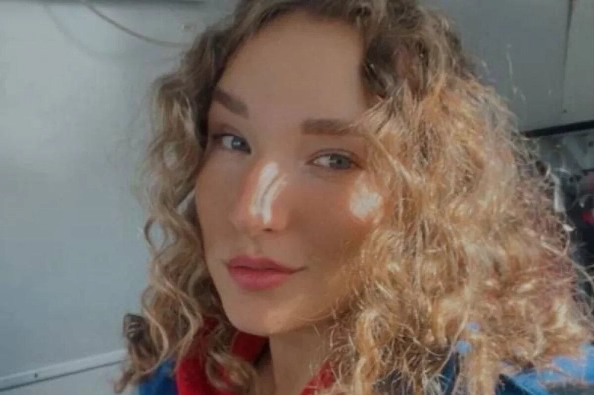    Фельдшер скорой помощи Владивостока помогла пассажиру на авиарейсе в Москву