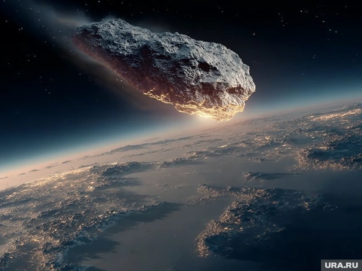     Над Черным морем разрушился метеорит