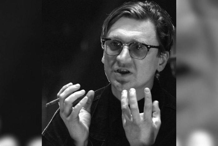 Обложка © Wikipedia / Mikhail Evstafiev