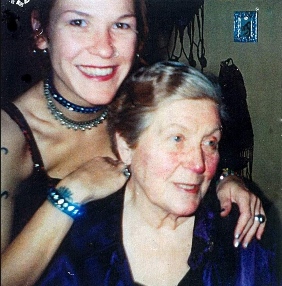 "Американская" внучка Сталина: как сейчас живёт Крис Эванс - бывшая Ольга Питерс