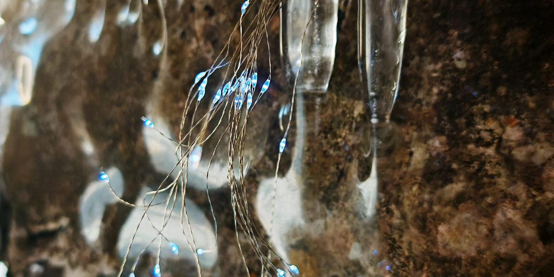 Брать ли новогоднюю гирлянду на зимний Байкал?