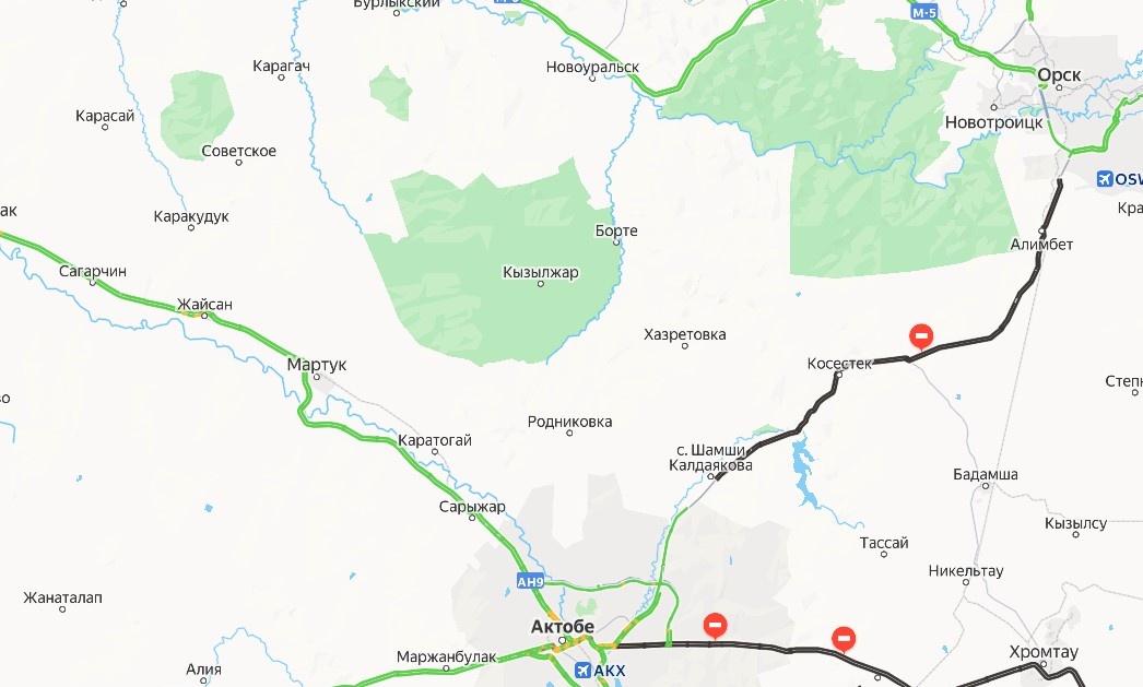    В Казахстане открыли для легковых авто одну трассу из Оренбургской области, вторая остается закрытой полностью