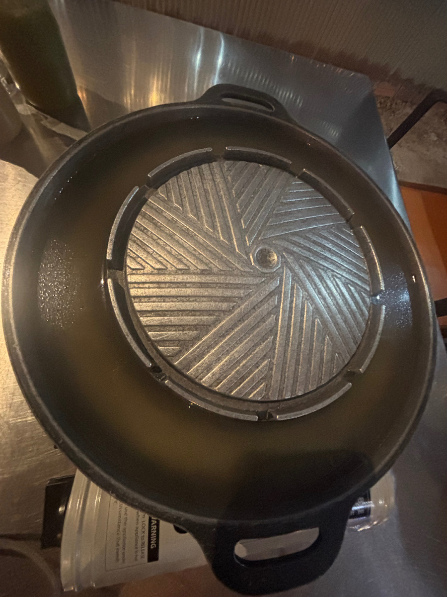 Необычный прибор для приготовления блюда Муката