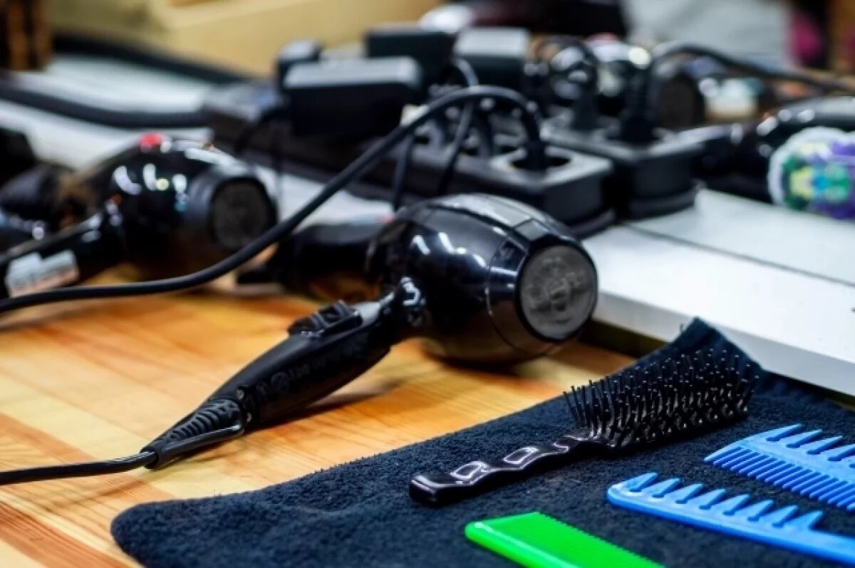    Жительница Омска взыскала с парикмахерской 260 тысяч рублей