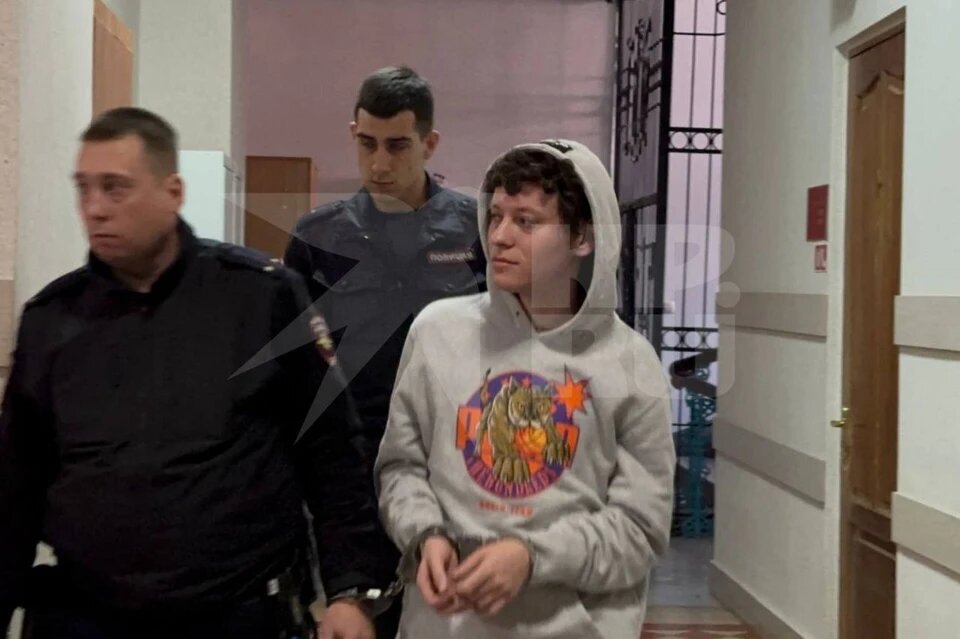 В Самаре началось слушание по делу певца-экстремиста Эдурада Шарлота
Фото: Алиса ВЬЮШКИНА