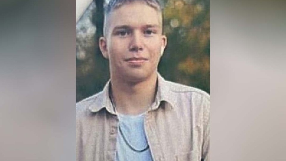 17-летнего подростка ищут в Петербурге четвертый день