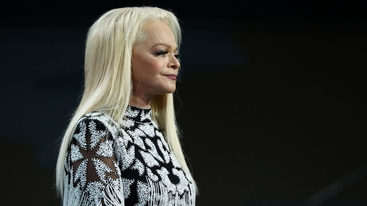    Лариса Долина РИА