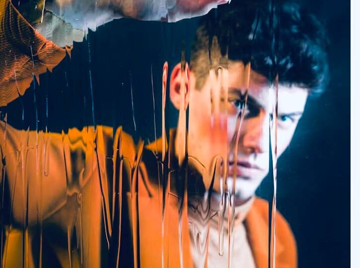 Психолог рассказал о 3 ситуациях, которые больше всего выводят нарцисса из равновесия в отношениях