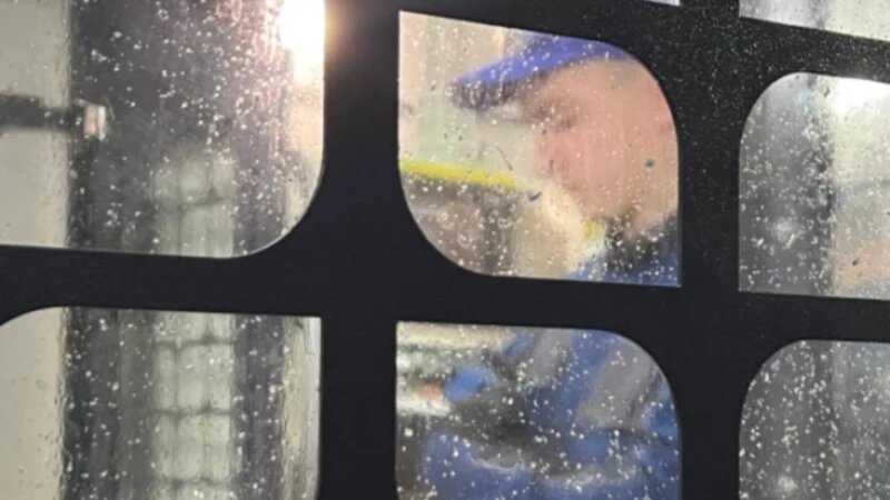     Завод. Производство. Металлообработка. Станок. Рабочий. Софья Комарова