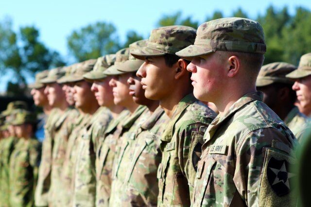 Строй солдат сша.  фото: яндекс.