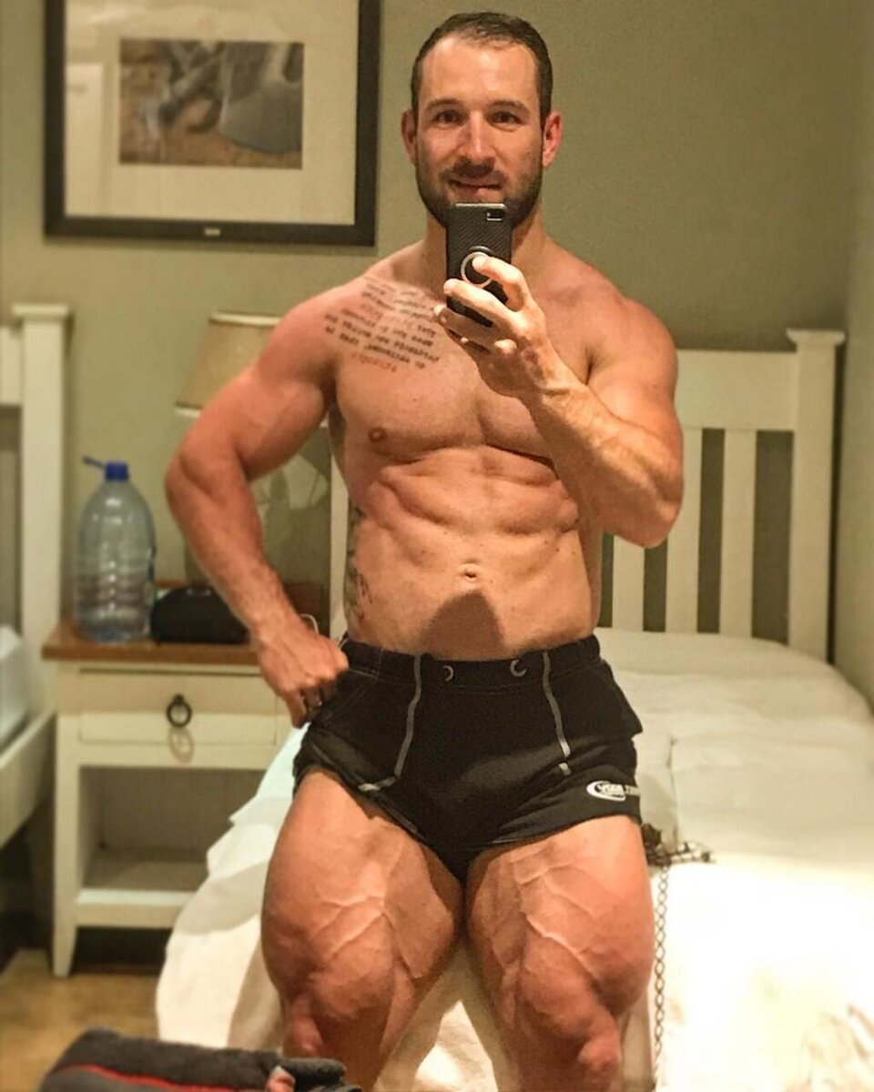 Естественно, из-за узкой спецификации тело начинает подстраиваться под основное движение. 