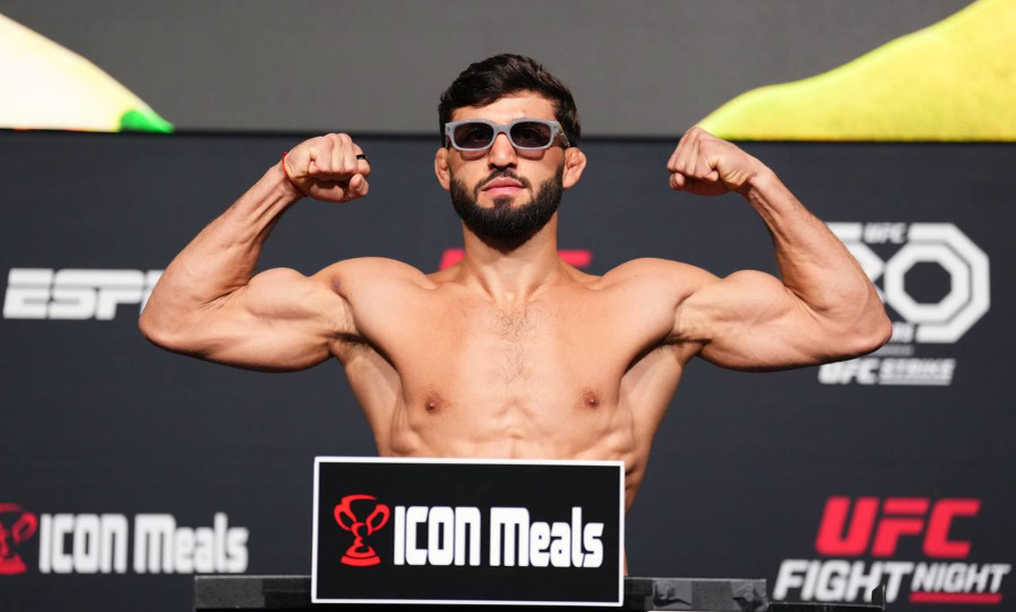    Царукян победил Мокаева в главном поединке турнира по грэпплингу в Бразилии. Фото: UFC Russia