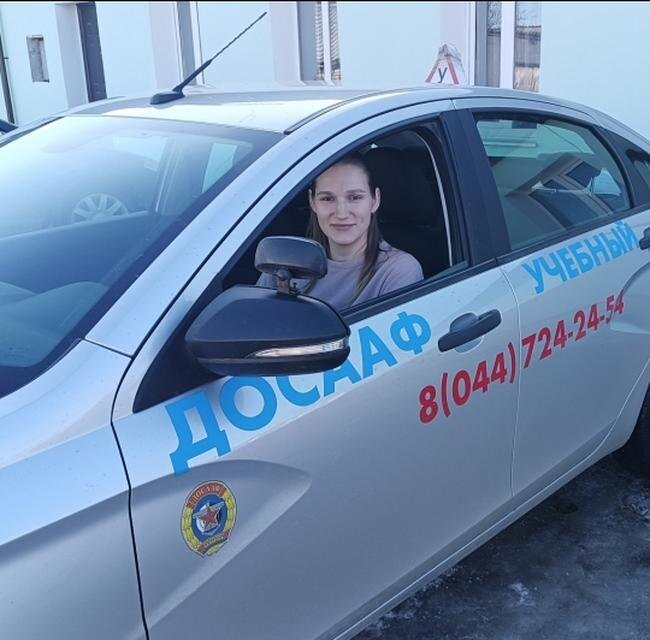 У Юлии Павловской позади те времена, когда, обучая курсанта, она испытывала такое «сверхнапряжение, что ноги держала постоянно над педалями, чтобы не упустить момент икс»