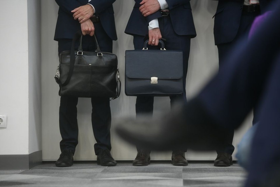    Первым замом стал Александр Сергеев, заместителем по обеспечению — Алексей Мамонтов Алексей БУЛАТОВ