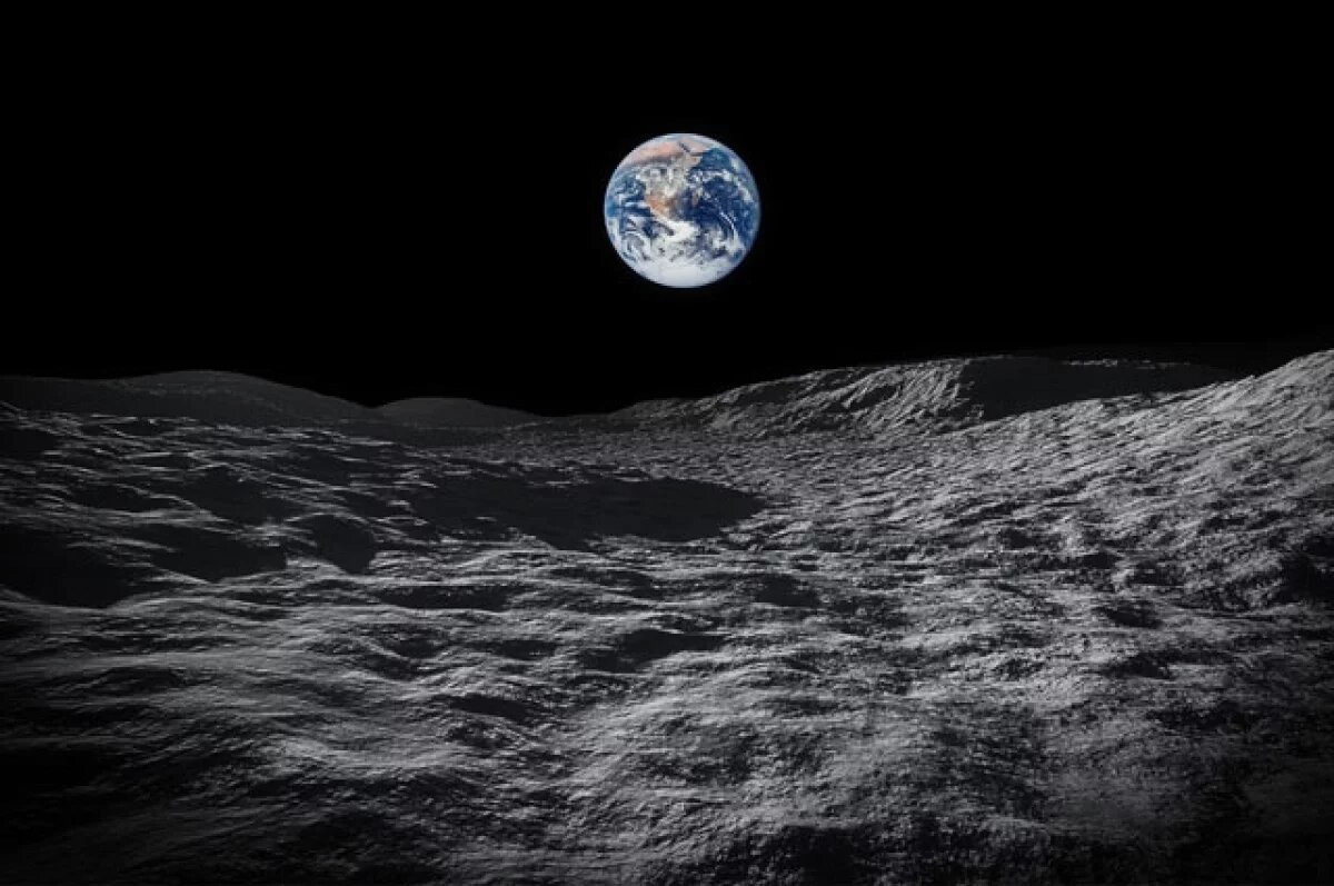    Медведев заявил, что добыча ресурсов скоро может начаться на Луне